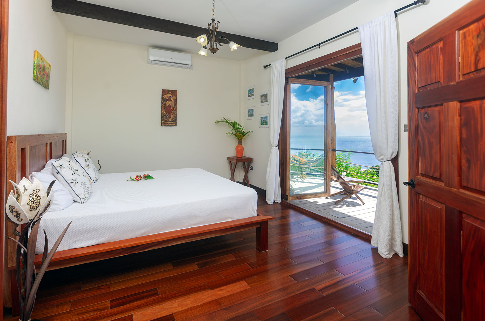 Deluxe Sea View Suites